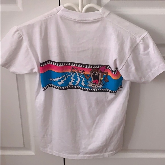 Looney Tunes shark bait graphic tee - Picture 2 of 4